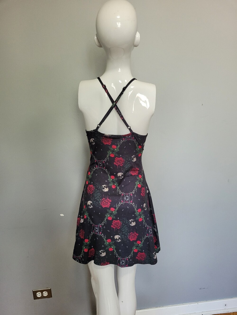 Jawbreaker Skulls And Roses Cami Dress, VGUC, Size S - Picture 5 of 10